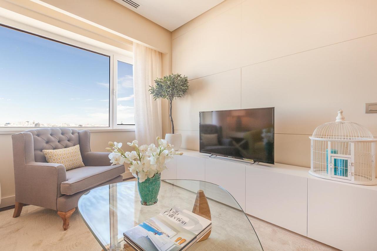 Homeclub Exclusive Flat At Tower Appartement